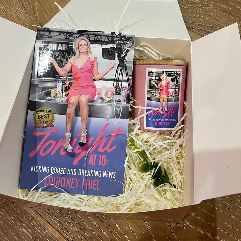 Courtney Friel Book and candle gift box set- vanilla scent!
